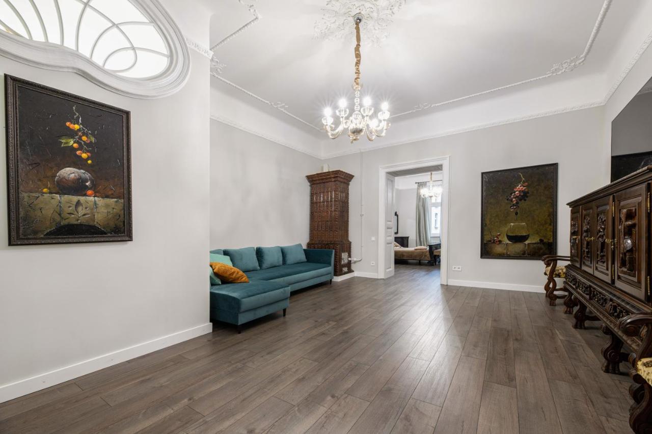 3 Room Apartments , Rohatyntsyv Street Lviv Eksteriør bilde