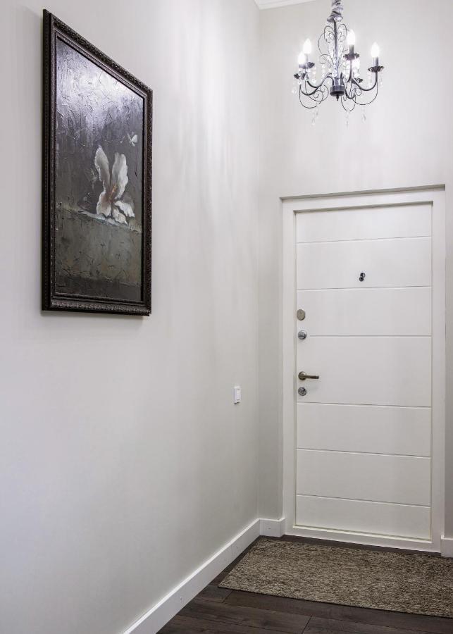 3 Room Apartments , Rohatyntsyv Street Lviv Eksteriør bilde