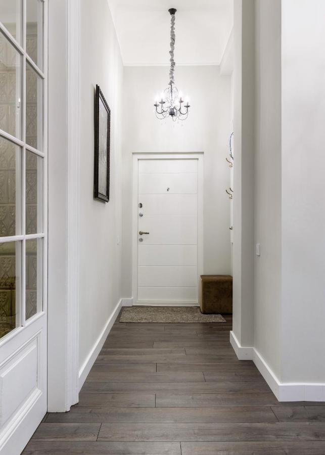3 Room Apartments , Rohatyntsyv Street Lviv Eksteriør bilde